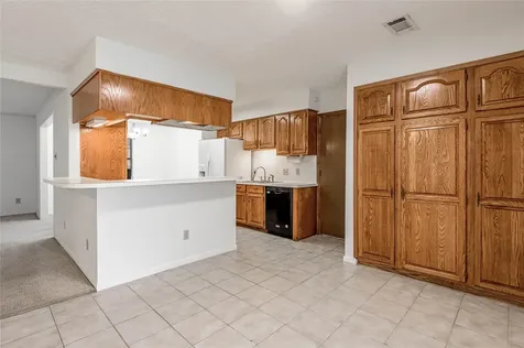 121 Elmwood Street Huntsville TX 77320