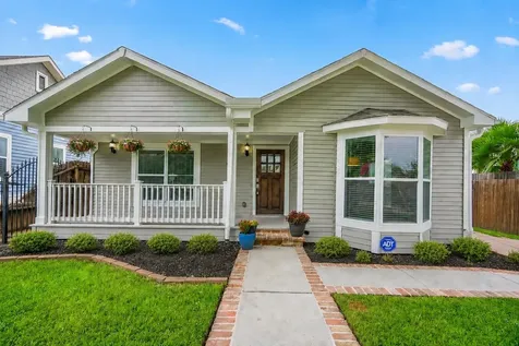 829 E 27th Street Houston TX 77009