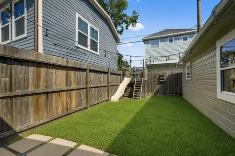 829 E 27th Street Houston TX 77009