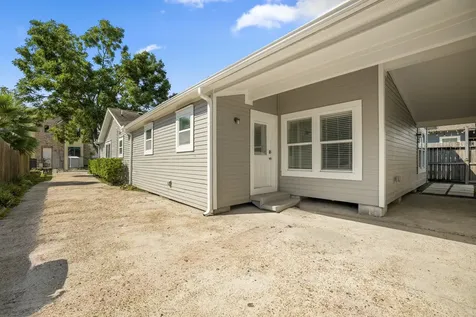 829 E 27th Street Houston TX 77009
