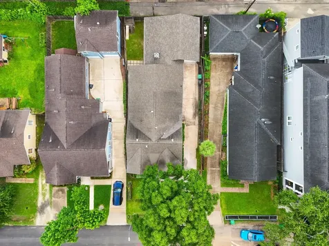 829 E 27th Street Houston TX 77009
