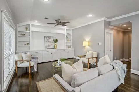 829 E 27th Street Houston TX 77009