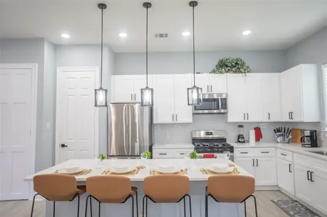 2214 Des Chaumes Street Houston TX 77026