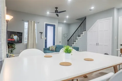 2214 Des Chaumes Street Houston TX 77026