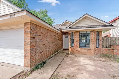 2527 Silver Trumpet Drive Katy TX 77449
