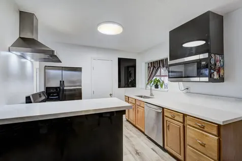 213 W Spreading Oak Drive Houston TX 77076