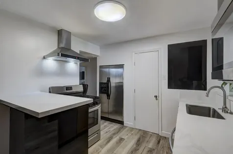 213 W Spreading Oak Drive Houston TX 77076