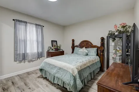 213 W Spreading Oak Drive Houston TX 77076