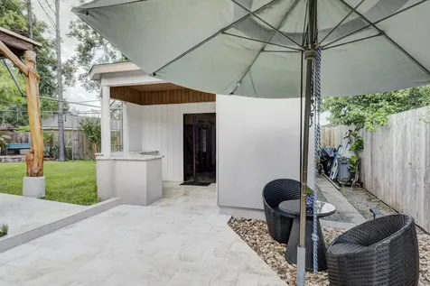 213 W Spreading Oak Drive Houston TX 77076