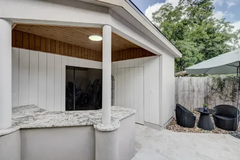 213 W Spreading Oak Drive Houston TX 77076