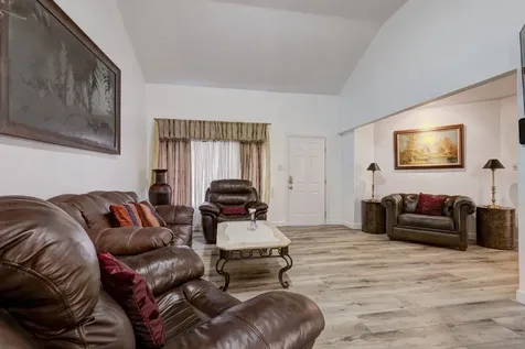 213 W Spreading Oak Drive Houston TX 77076