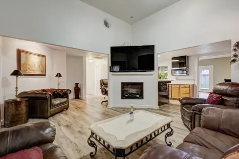 213 W Spreading Oak Drive Houston TX 77076