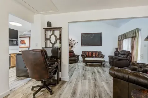 213 W Spreading Oak Drive Houston TX 77076