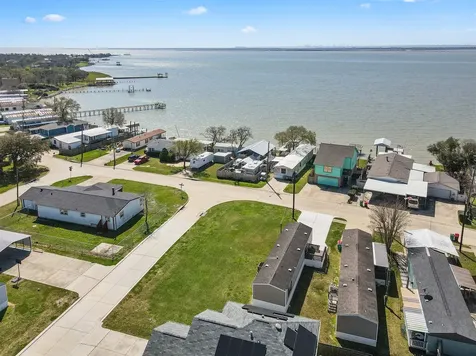 3035 Bay Oaks Harbor Drive Baytown TX 77523