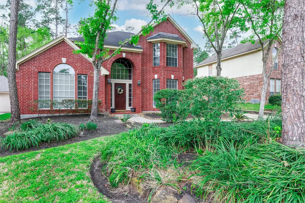 107 N Sunny Slope Circle The Woodlands TX 77381