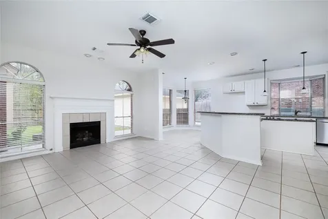 107 N Sunny Slope Circle The Woodlands TX 77381