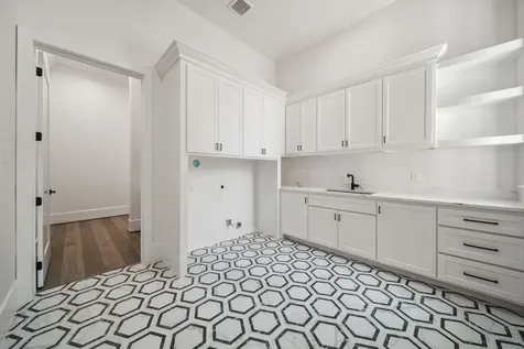 4458 Lily Bean Montgomery TX 77316