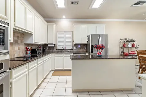 21 Sandelwood Trl Trail Beaumont TX 77706
