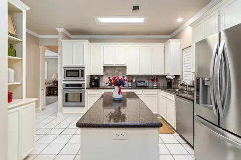 21 Sandelwood Trl Trail Beaumont TX 77706