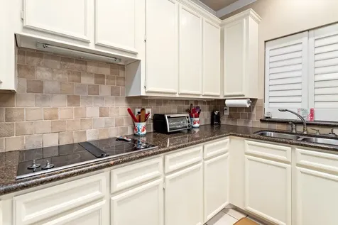 21 Sandelwood Trl Trail Beaumont TX 77706