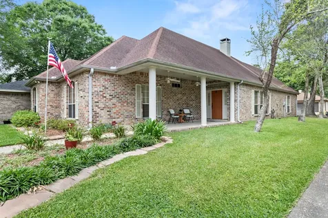 21 Sandelwood Trl Trail Beaumont TX 77706