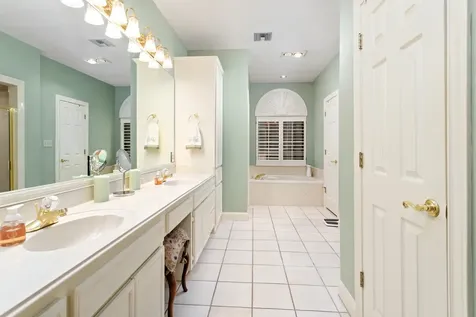 21 Sandelwood Trl Trail Beaumont TX 77706