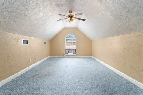 21 Sandelwood Trl Trail Beaumont TX 77706