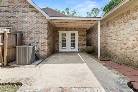 21 Sandelwood Trl Trail Beaumont TX 77706