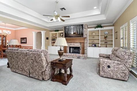 21 Sandelwood Trl Trail Beaumont TX 77706