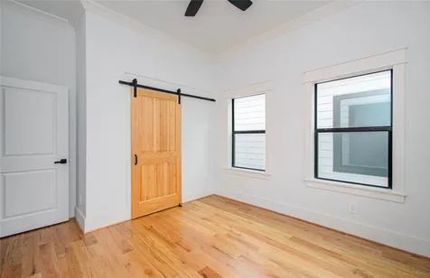 119 E 38th Street Houston TX 77018