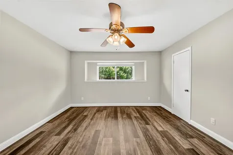 5519 Ariel Street Houston TX 77096