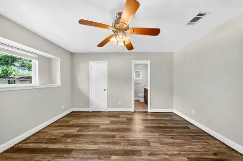 5519 Ariel Street Houston TX 77096