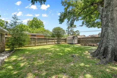 5519 Ariel Street Houston TX 77096