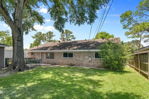 5519 Ariel Street Houston TX 77096