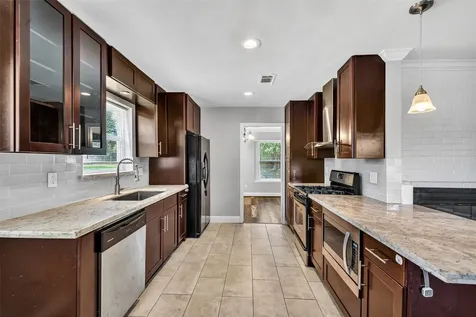 5519 Ariel Street Houston TX 77096