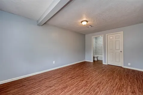 5431 Willow Glen Drive Houston TX 77033