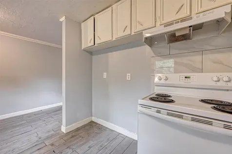 5431 Willow Glen Drive Houston TX 77033
