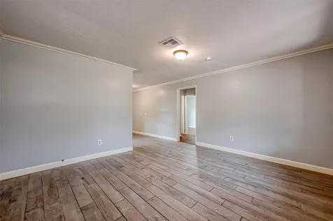 5431 Willow Glen Drive Houston TX 77033