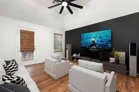 13834 Lake Livingston Drive Houston TX 77044