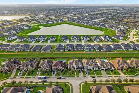 1657 Birch Lake Bend Friendswood TX 77546