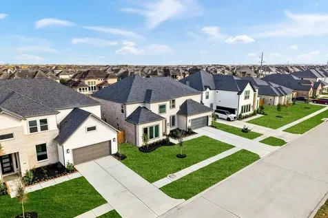 1657 Birch Lake Bend Friendswood TX 77546