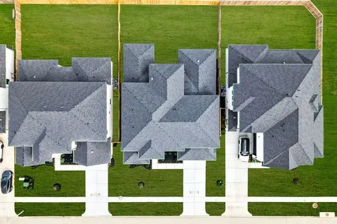 1657 Birch Lake Bend Friendswood TX 77546