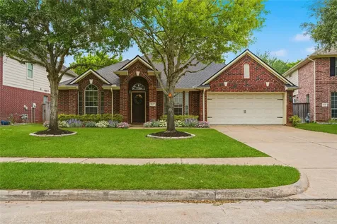 8027 Spring Bluebonnet Drive Sugar Land TX 77479