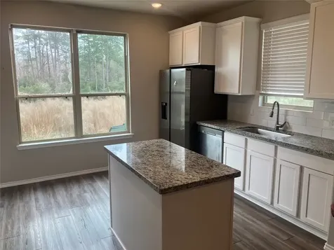 10669 N Lake Road Montgomery TX 77316