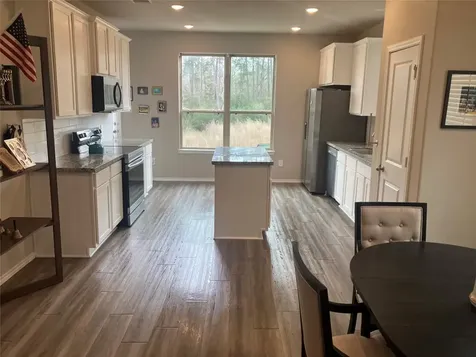 10669 N Lake Road Montgomery TX 77316