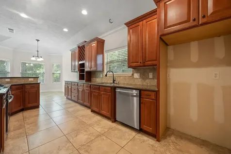 1743 Hill Top Lane Kingwood TX 77339