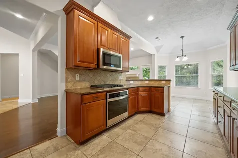 1743 Hill Top Lane Kingwood TX 77339