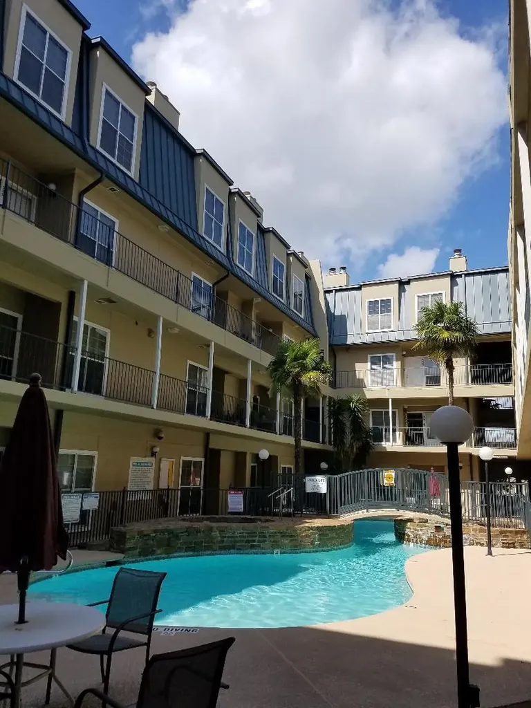 921 Marine Drive 116 Galveston TX 77550