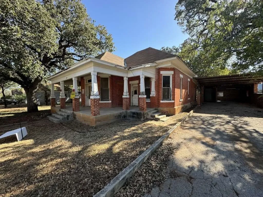1414 Avenue A Brownwood TX 76801