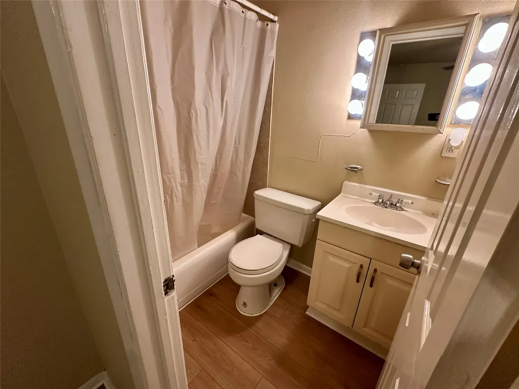 803 W 28th Street 106 Austin TX 78705